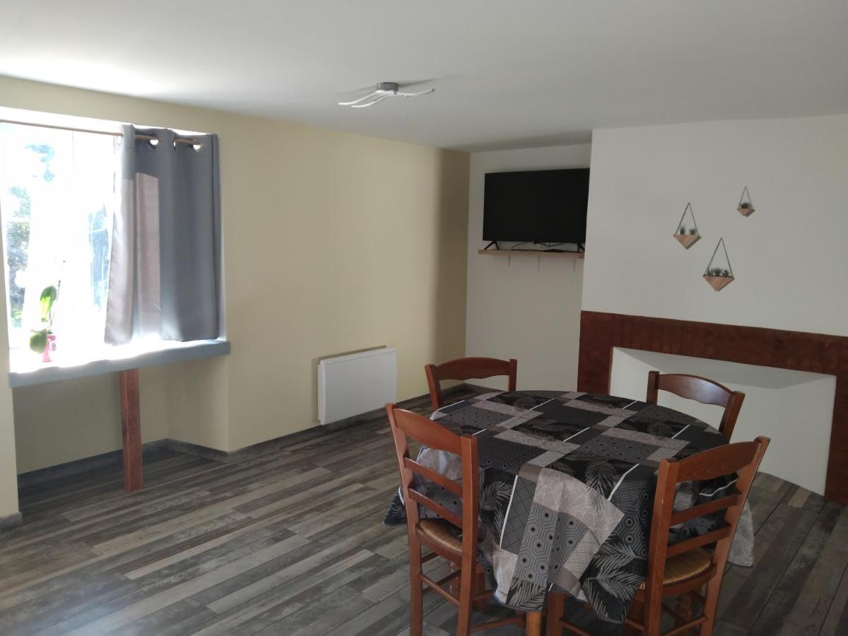 Appartement Sur la Colline à Sousceyrac Extérieur photo